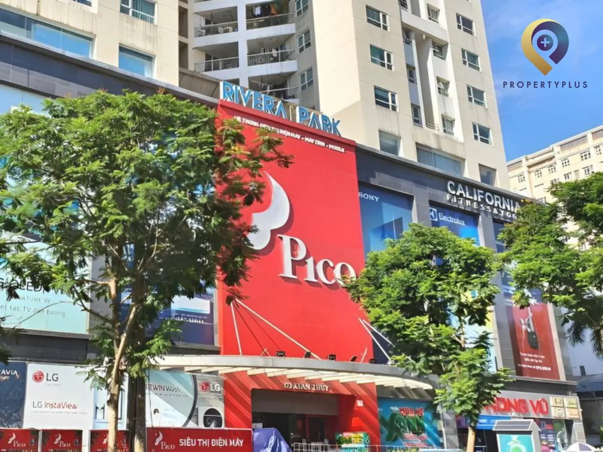 Khu vực sảnh ngoài tòa nhà Xuân Thủy Tower tại quận Cầu Giấy